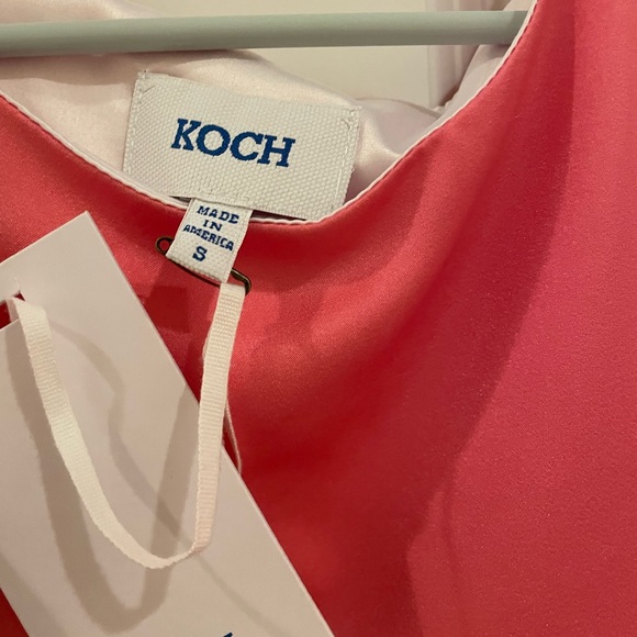 Koch NWT pink ruffle satin top. Size small. - Picture 2 of 3